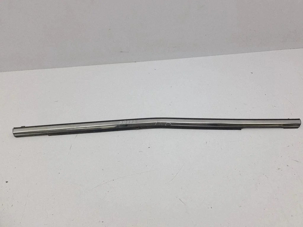 Rear door glass trim molding – right
