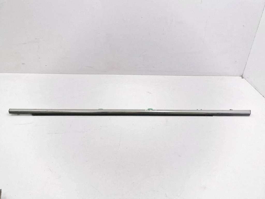 Rear door glass trim molding – right