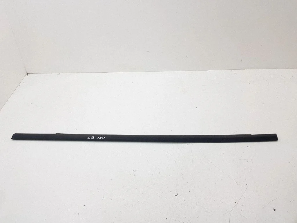 Rear door glass trim molding – right