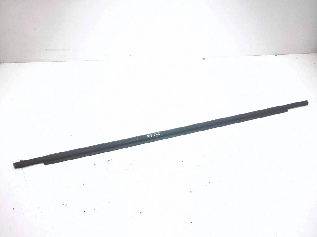 Rear door glass trim molding – right