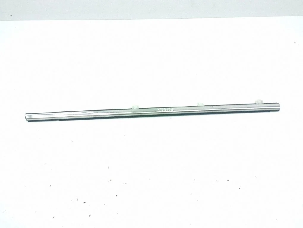 Rear door glass trim molding – right
