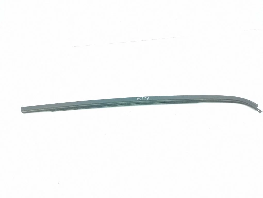 Rear door glass trim molding – right