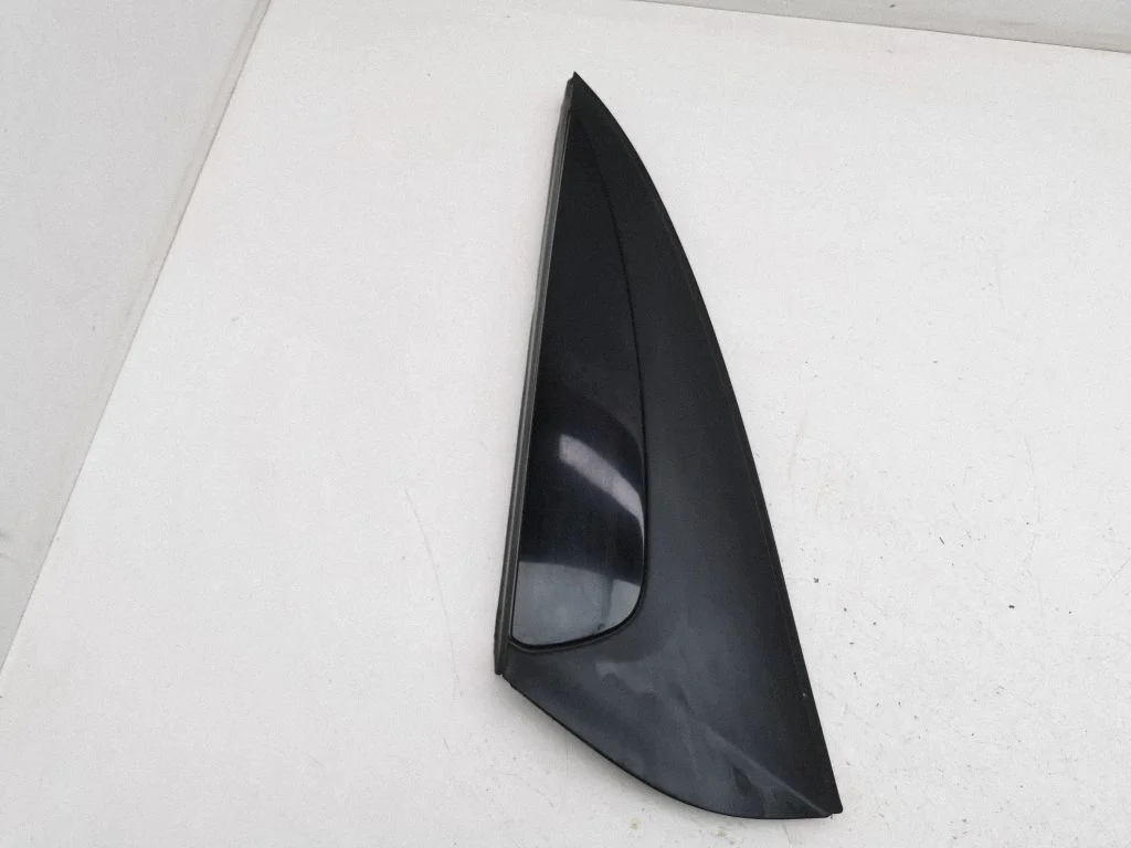 Rear door glass trim molding – left