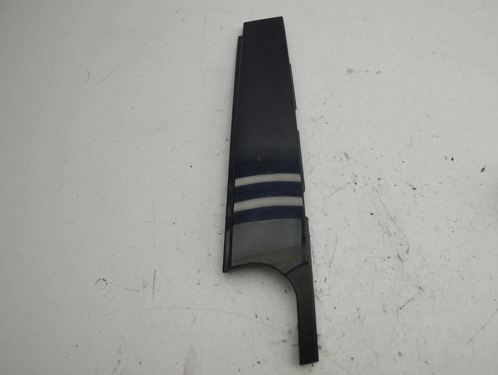 Aizmugurējo durvju stikla apdare – Mini Cooper Countryman R60 (2011-2016)
