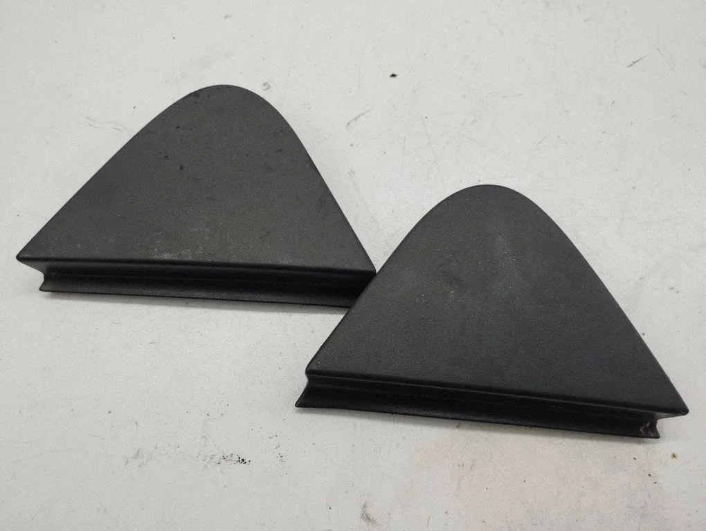 Rear door glass trim molding 781271KA0A