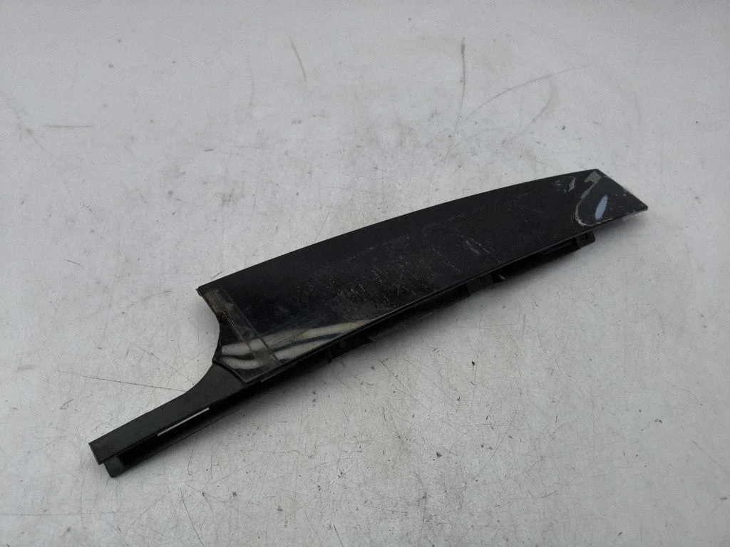 Tagaukse klaasi liist 9800619