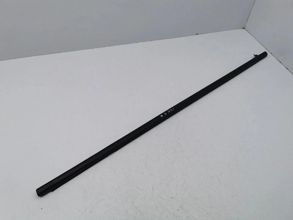 Rear door glass trim molding – Honda Civic (2006-2011)