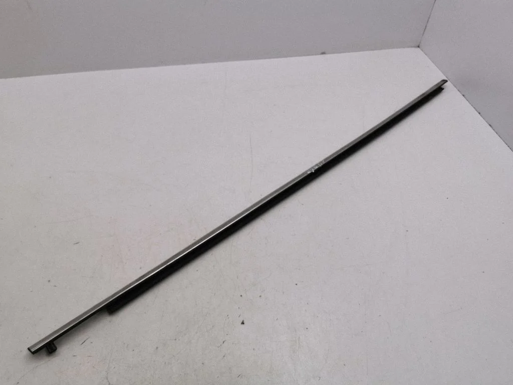 Rear door glass trim molding – right