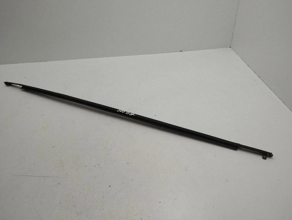 Rear door glass trim molding – rear right