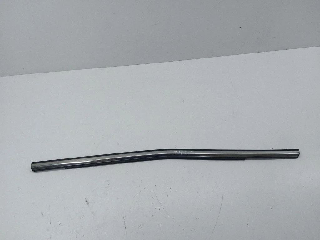 Rear door glass trim molding – right
