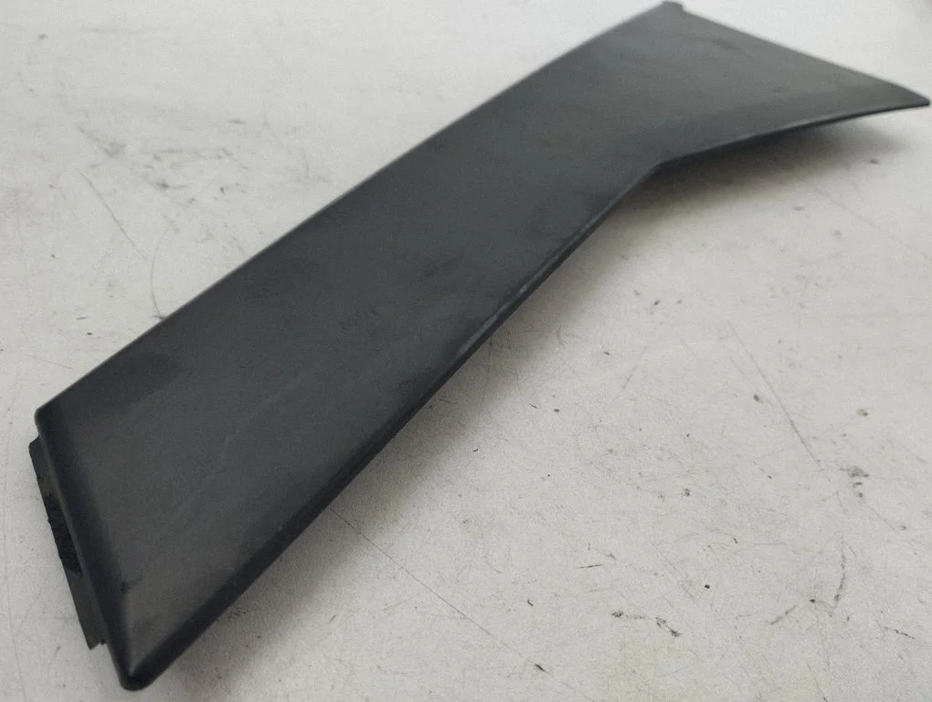 Listwa szyby drzwi tylnych 72761T1G