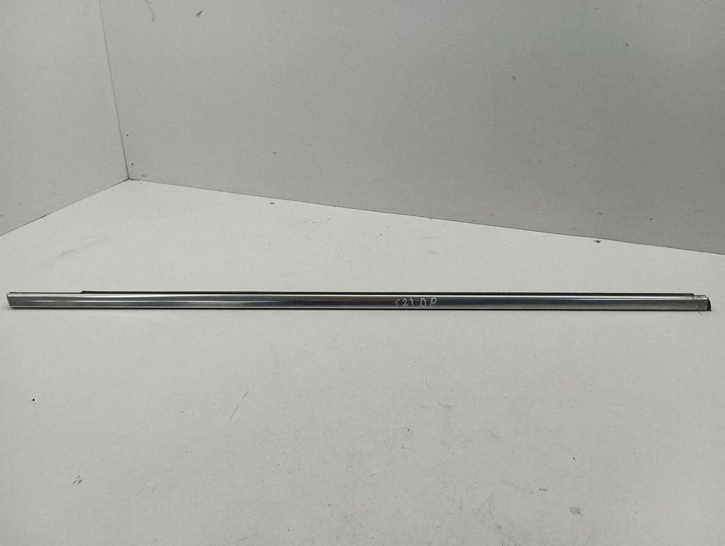 Rear door glass trim molding – right