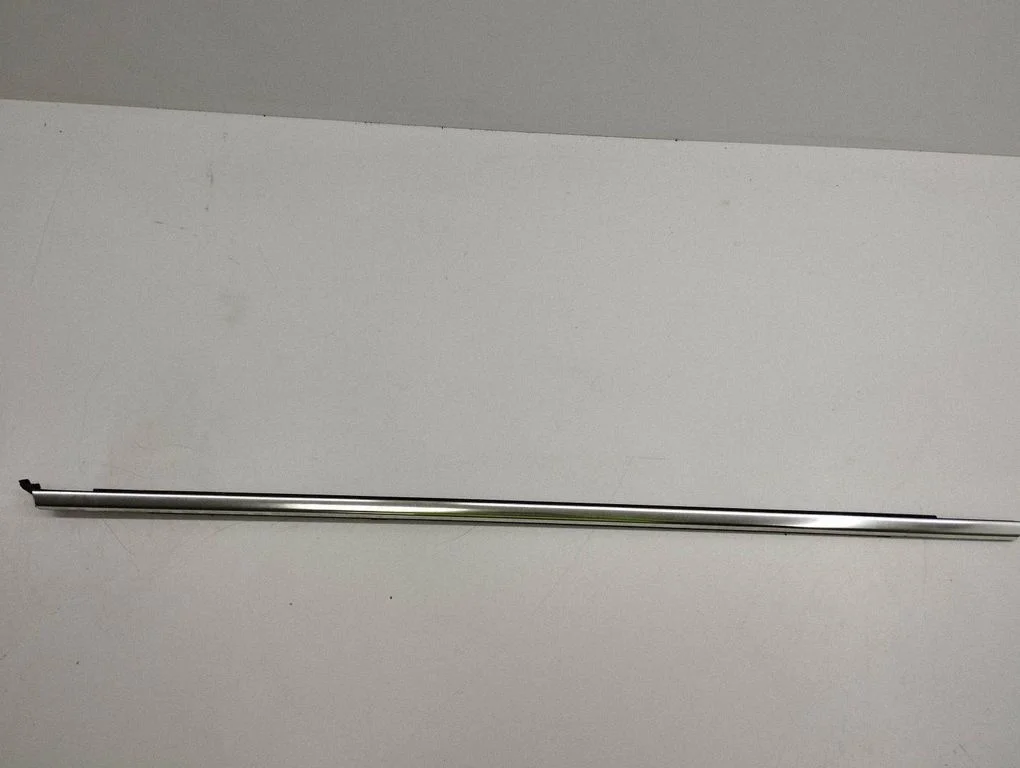 Rear door glass trim molding – right