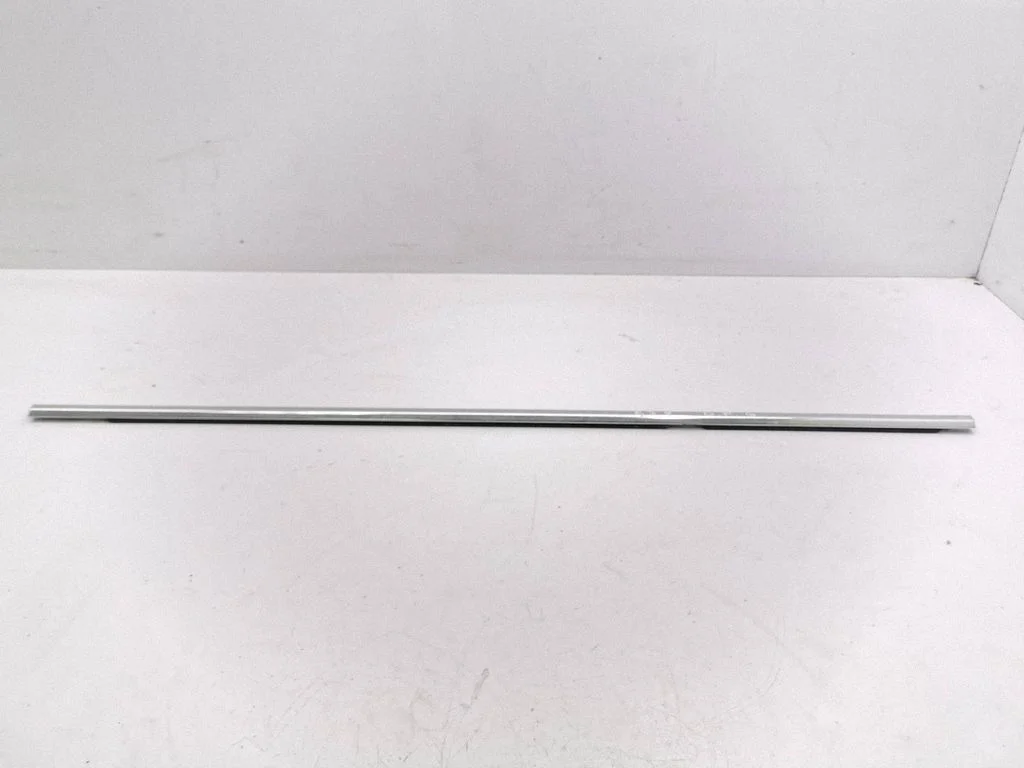 Rear door glass trim molding – right