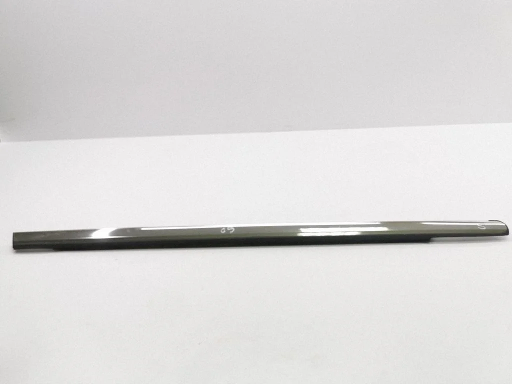 Rear door glass trim molding – right