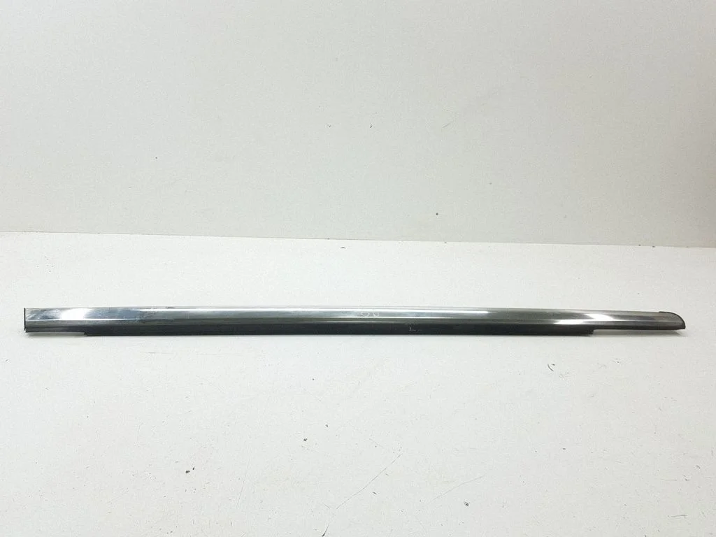 Rear door glass trim molding – rear right