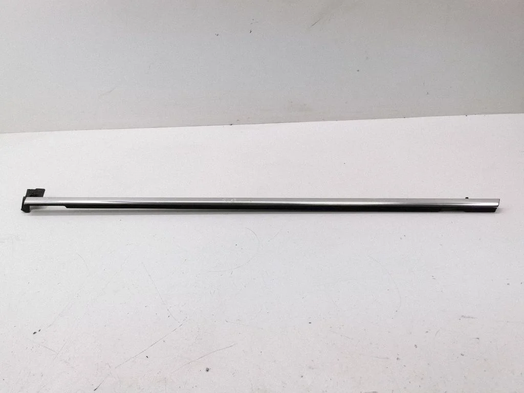 Rear door glass trim molding – right