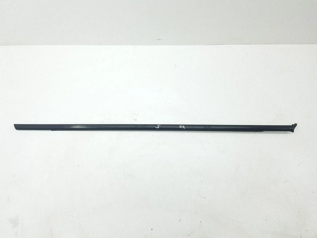 Rear door glass trim molding 9687730380G
