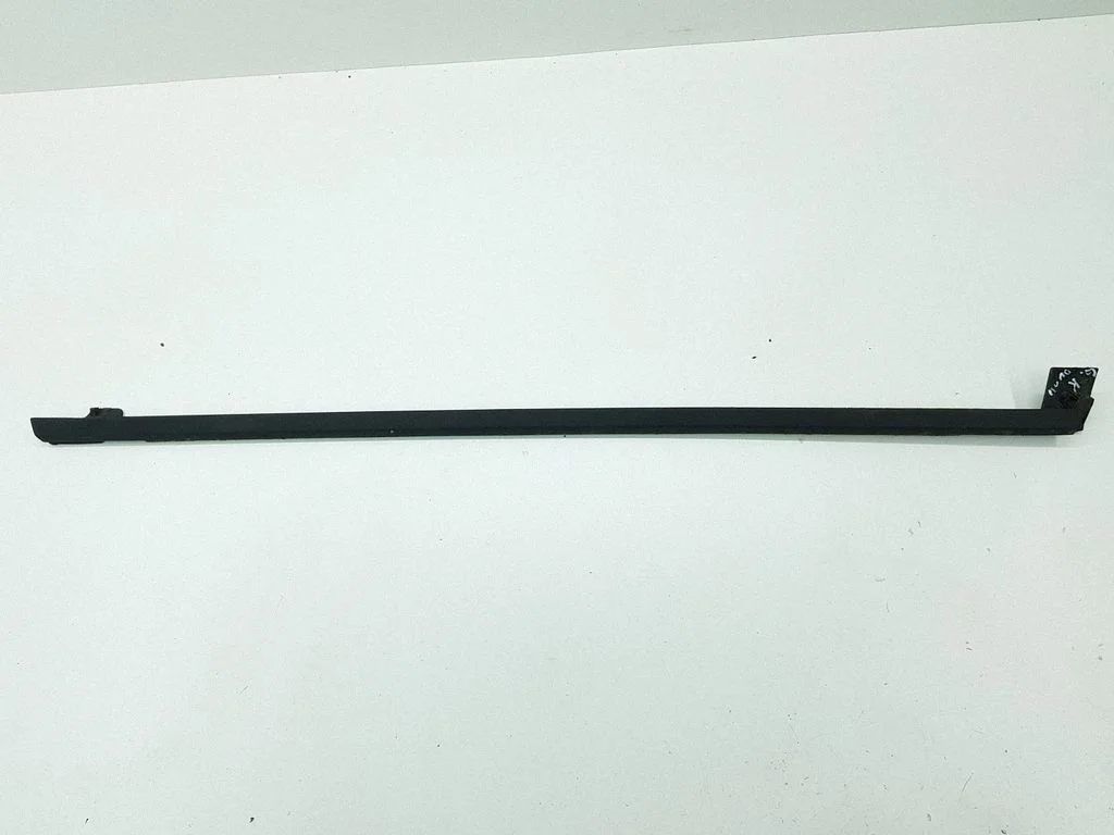 Rear door glass trim molding – left