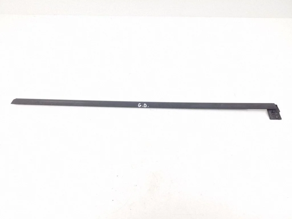 Rear door glass trim molding – right