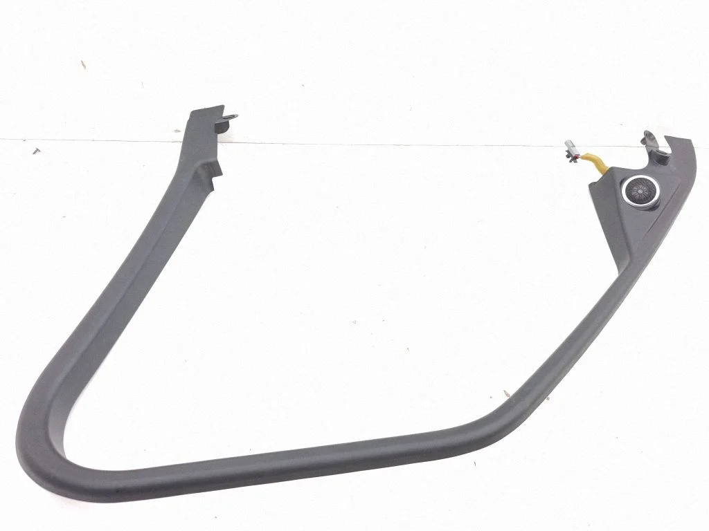 Front door glass trim molding CK5220904A