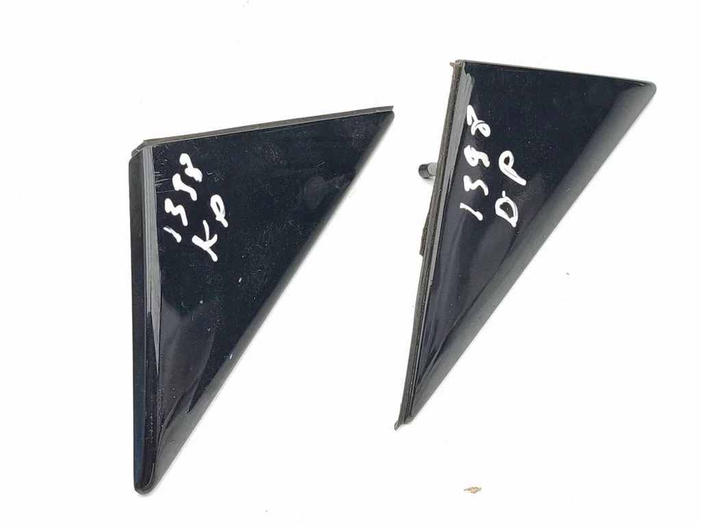 Front door glass trim molding – Lexus IS 220D-250-350 (2006-2013)