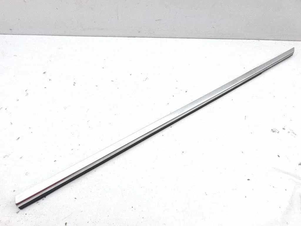 Front door glass trim molding – left