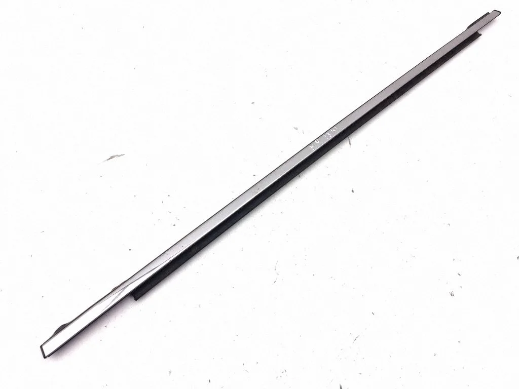 Front door glass trim molding – left