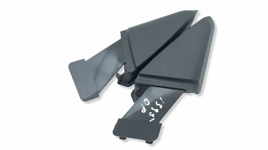 Front door glass trim molding 5A27BD1