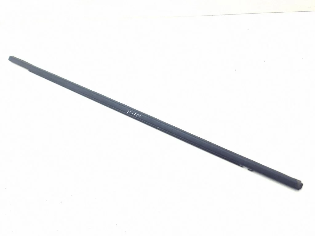 Front door glass trim molding – Honda HR-V (2021-)