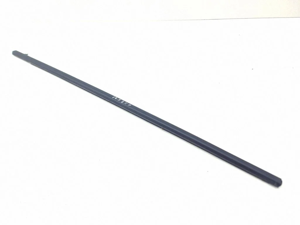 Front door glass trim molding – Honda HR-V (2021-)