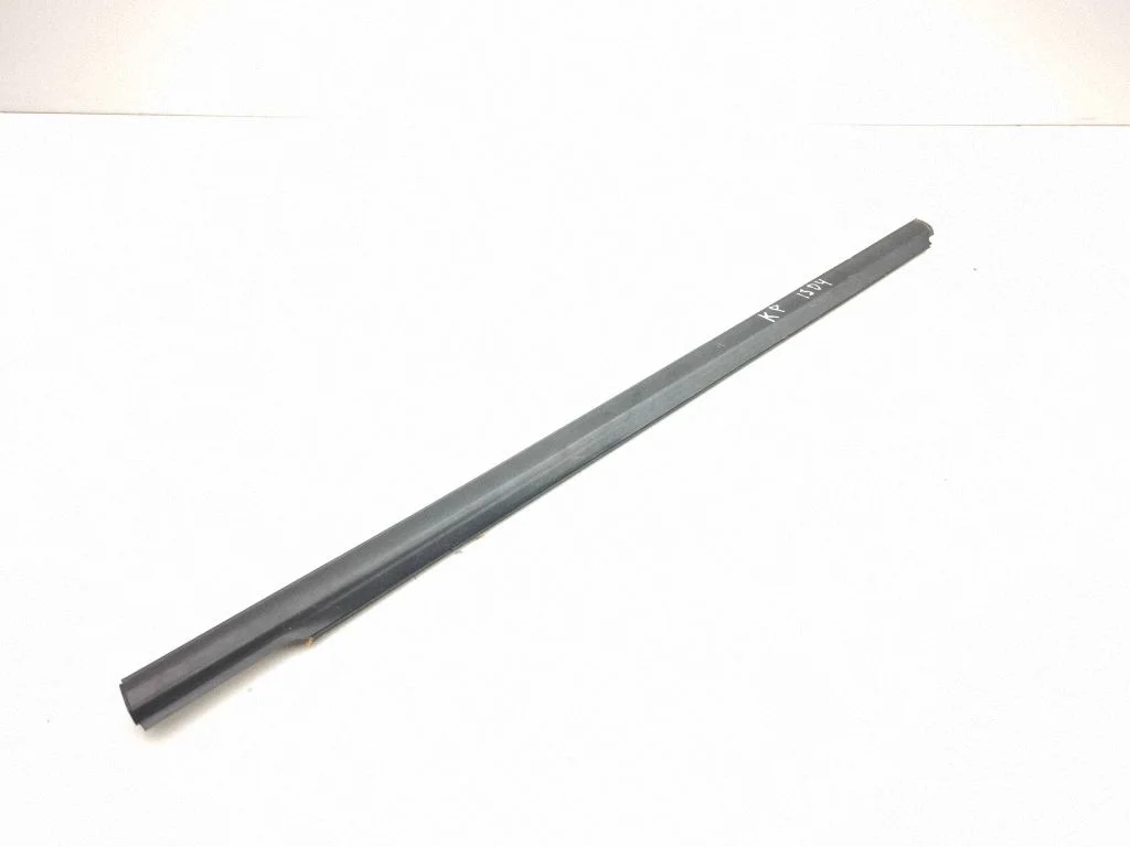 Front door glass trim molding – left