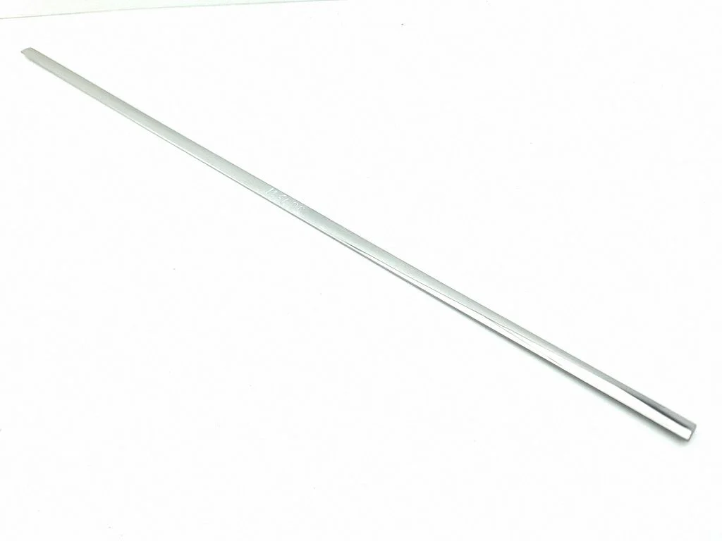 Front door glass trim molding – right