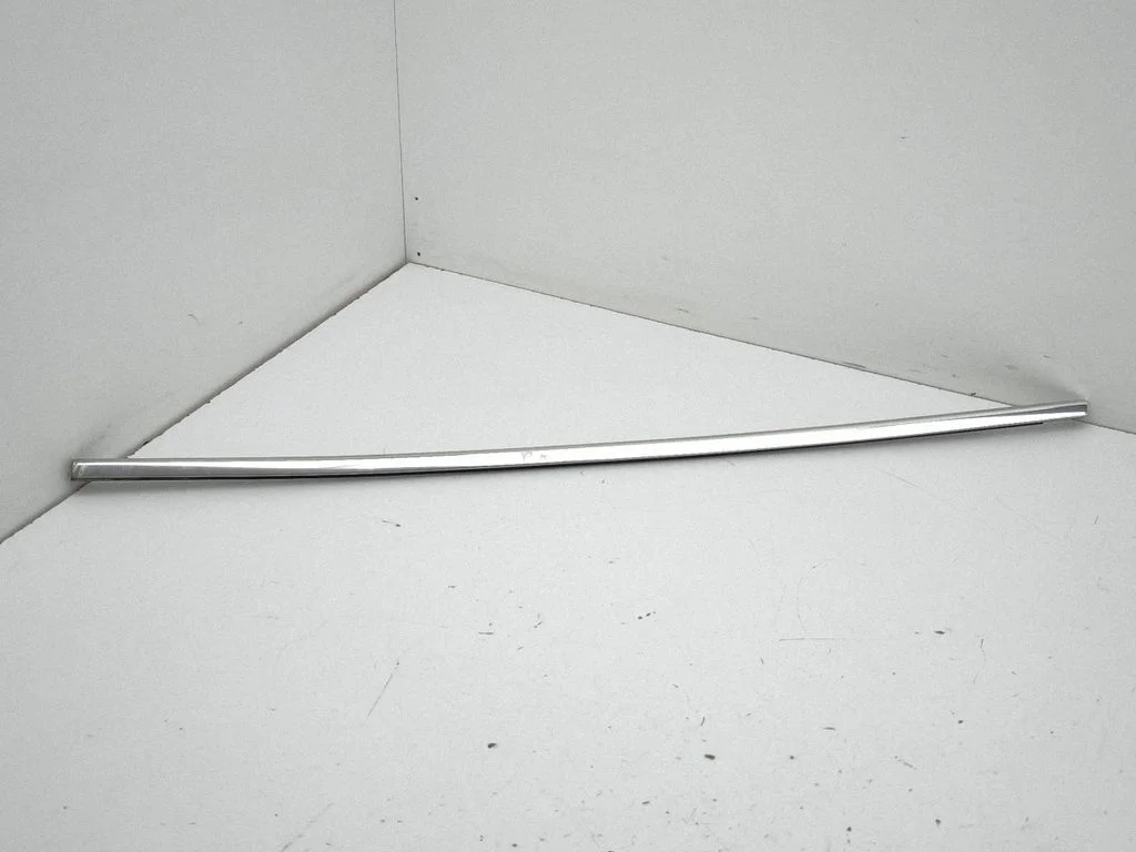 Front door glass trim molding – left