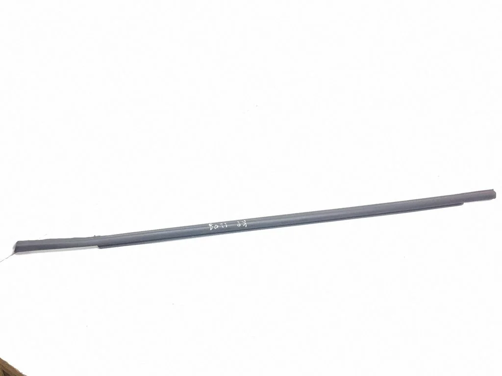 Front door glass trim molding – left
