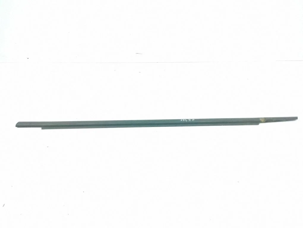 Front door glass trim molding – left
