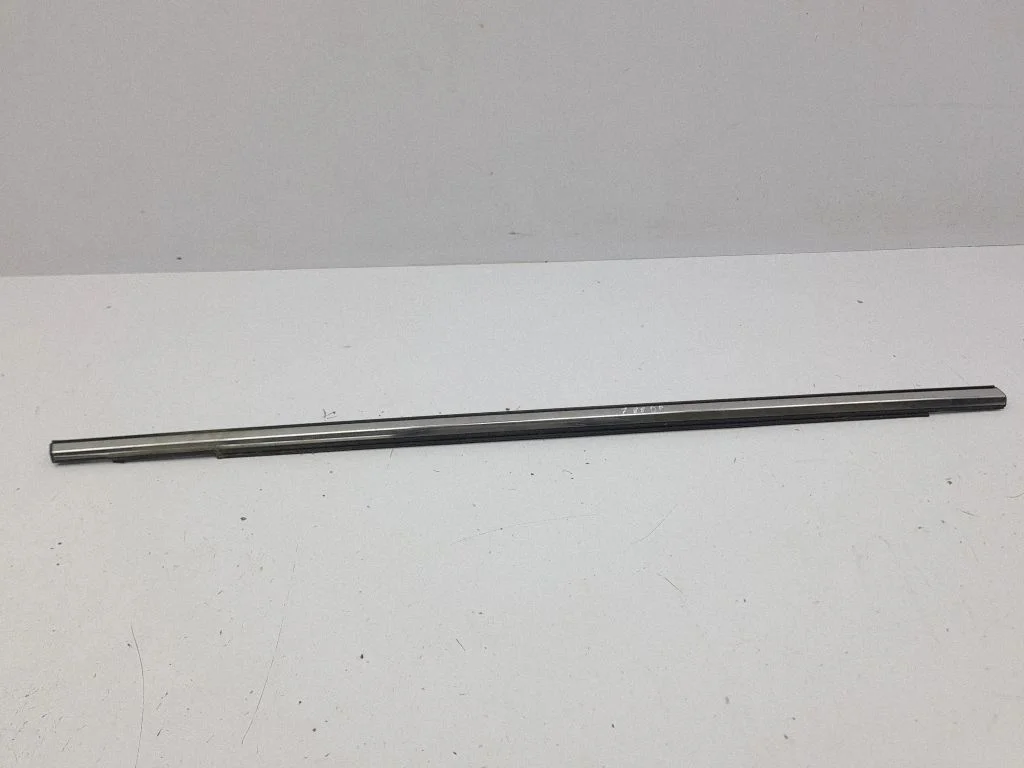Front door glass trim molding – right