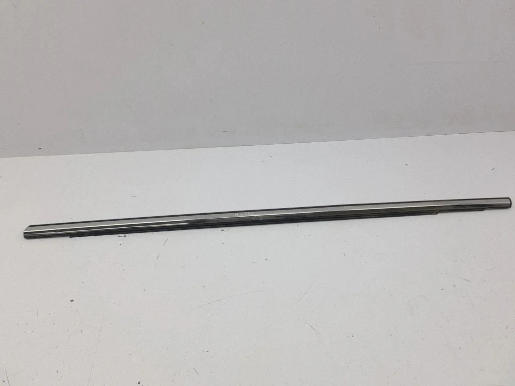 Front door glass trim molding – left