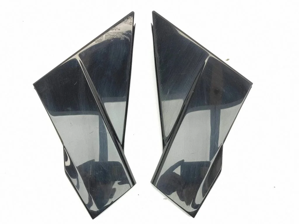Listwa szyby drzwi przednich 802906UA0A
