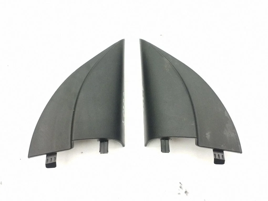 Front door glass trim molding 87651F1000