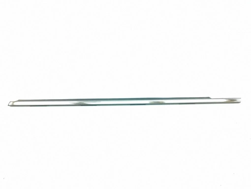 Front door glass trim molding – left