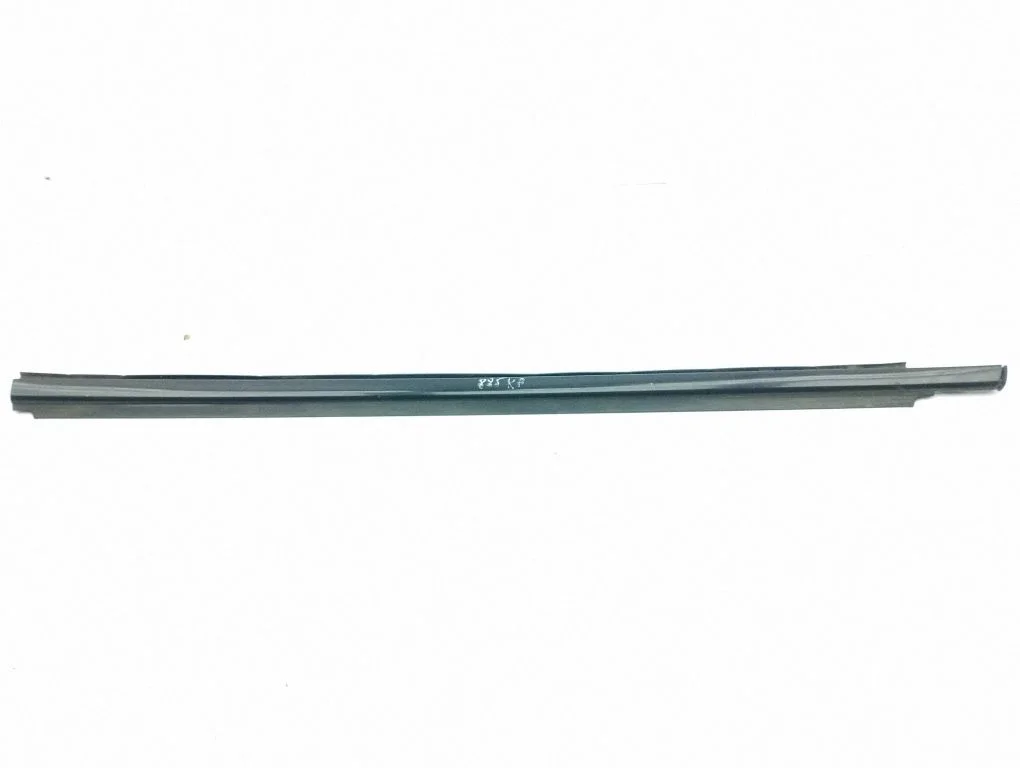 Front door glass trim molding – left