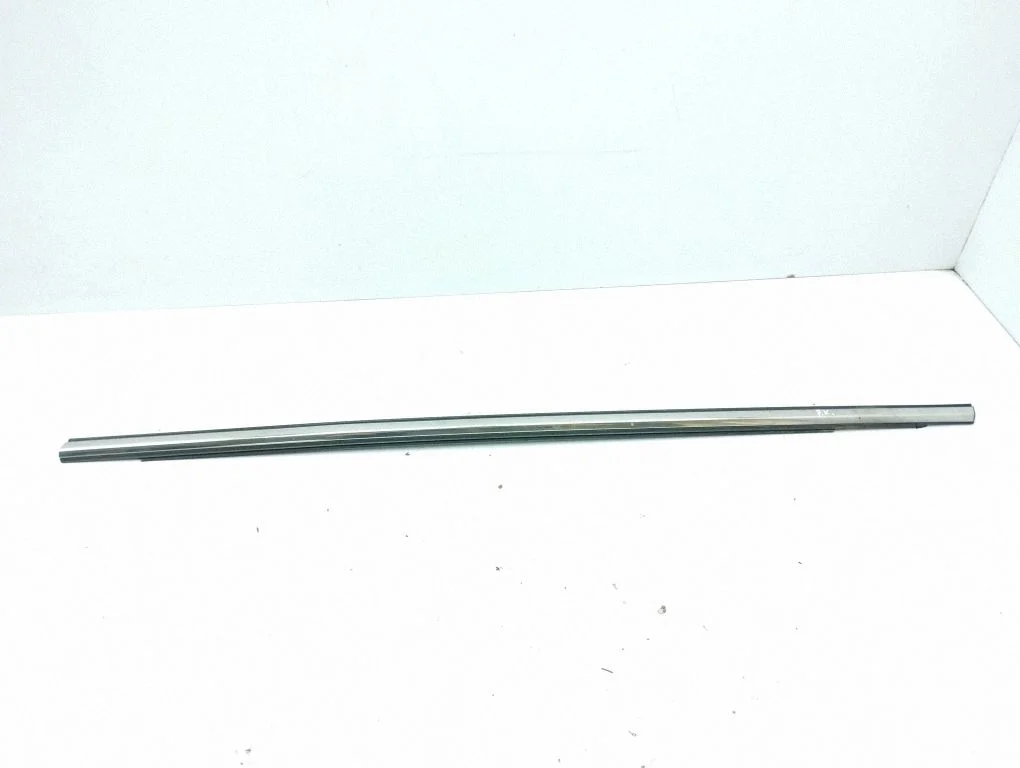 Front door glass trim molding – left
