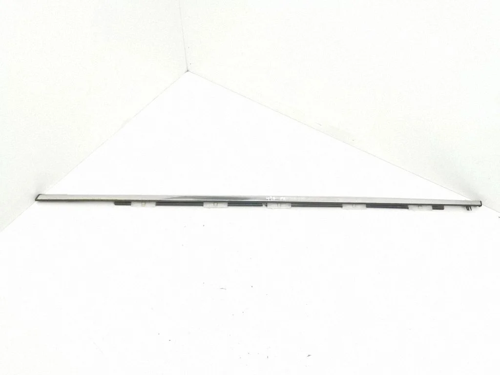 Front door glass trim molding – left