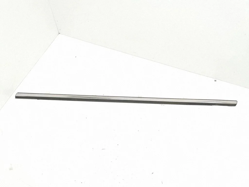Front door glass trim molding – left