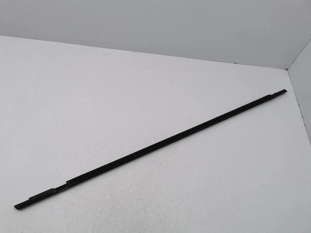 Front door glass trim molding – left