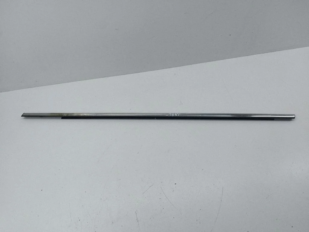 Front door glass trim molding – left