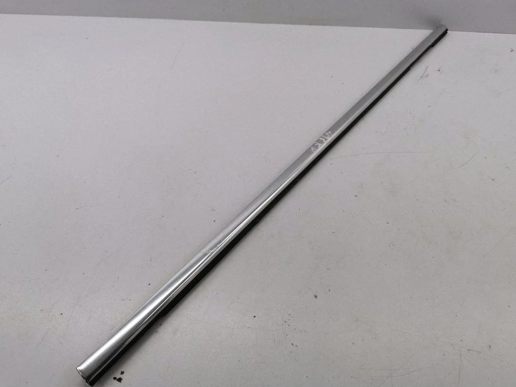Front door glass trim molding 13347218