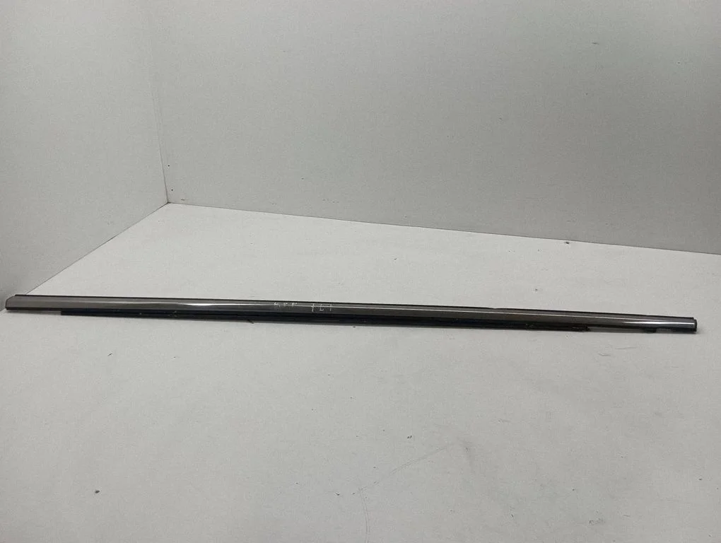 Front door glass trim molding – left