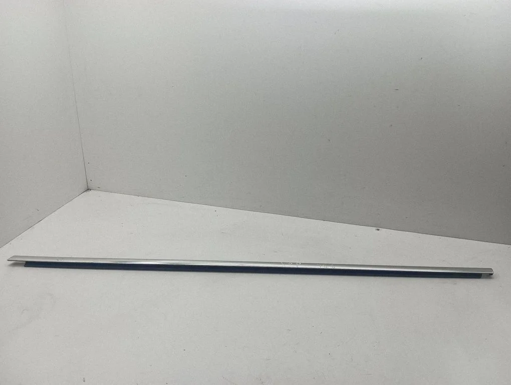 Front door glass trim molding – left